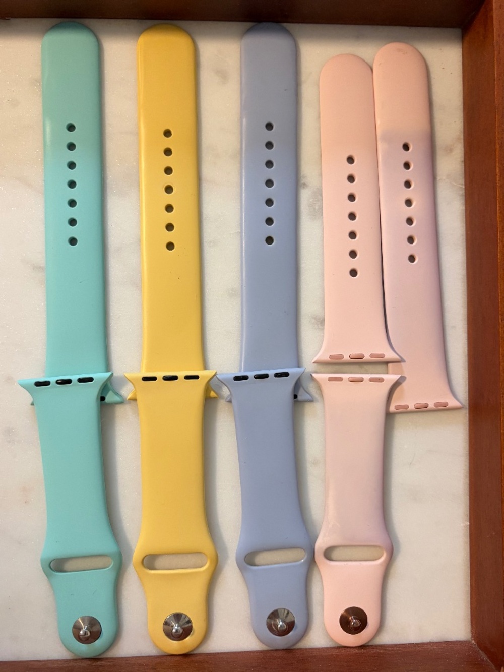 3 for $12: Apple Watch silicone bands 38/40/41mm
